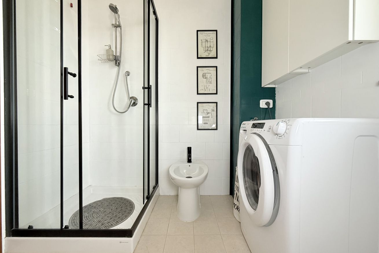 Dusche, Bidet, Handtücher