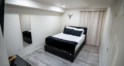 Cozy 3-bedroom house in awesome Magna with cool AC