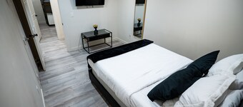 Cozy 3-bedroom house in awesome Magna with cool AC