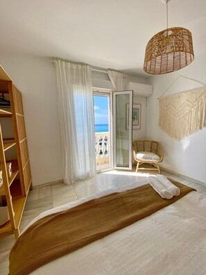 3 chambres, fer et planche à repasser, Wi-Fi, draps fournis