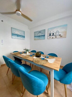 Dining - "Villa Chilches - 1st line beach - Terrace with sea views and jacuzzi" (Vélez-Málaga)