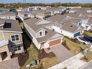 Exterior - Wow! Stunning 5BR Villa Near Disney w Pool (Kissimmee)