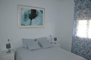1 Schlafzimmer, Reisekinderbett, kostenloses WLAN, Bettwäsche