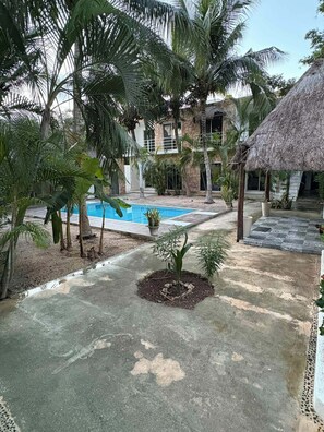 Property grounds - Luxury Studio & 1BR Condos • Pools • Near Tulum & Akumal Beaches (Akumal)