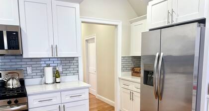 Broadway Nomad House in Providence