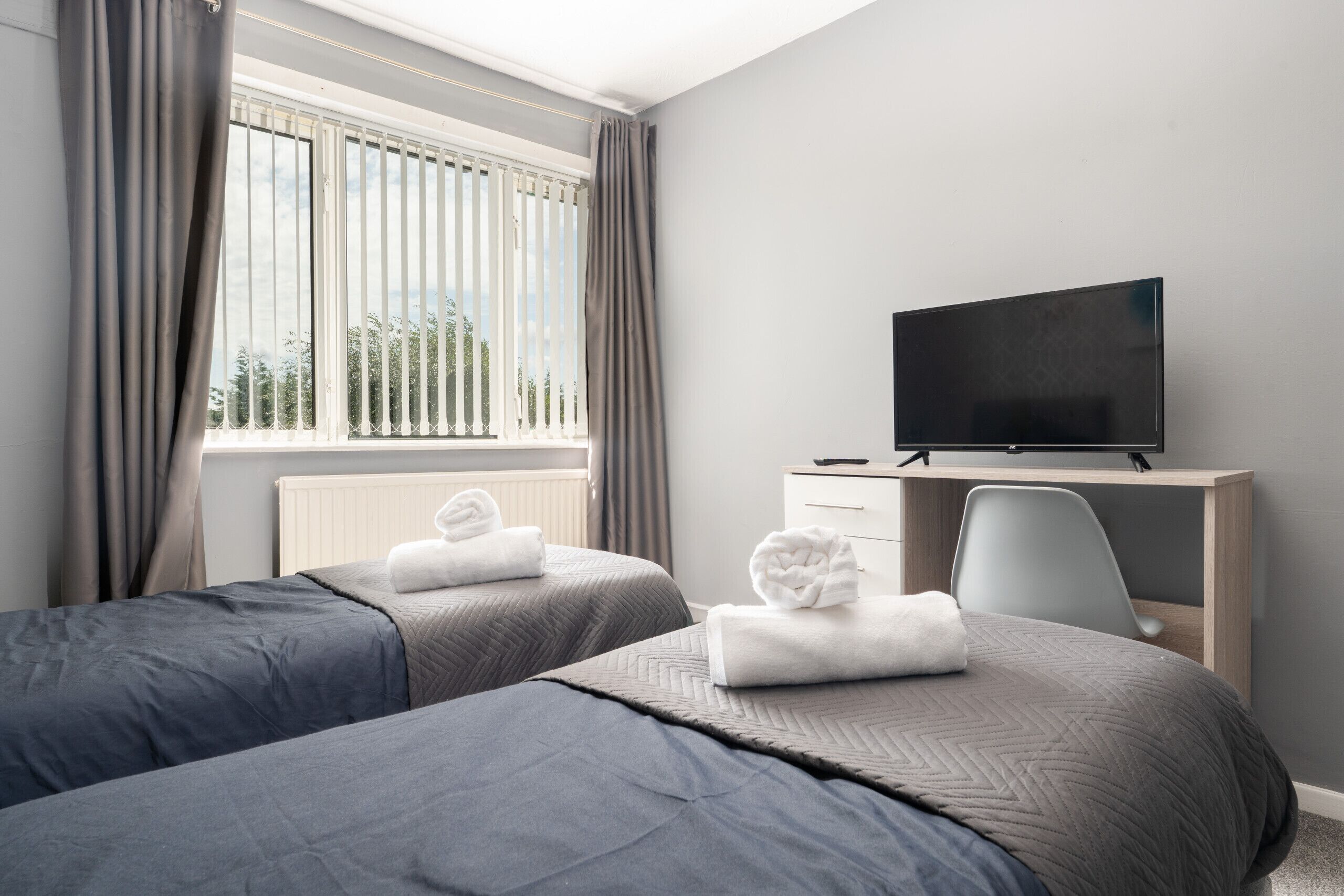 3 bedrooms, iron/ironing board, free WiFi, bed sheets