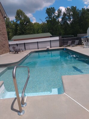 Pool - Spacious 5-bedroom/5 bathroom house with pool and game room (Villa Rica)