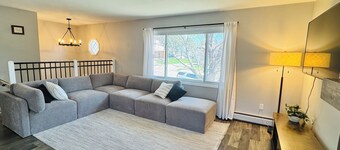 Near Mayo Clinic 4-Bed w/ Private Deck & Fire Pit