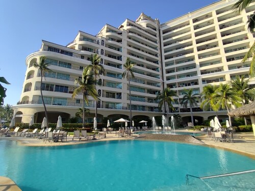 IXTAPA LUXURY - BVG 405 NORTH