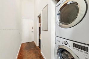 Interior - Charming 1-bedroom apartment with AC in Miami Beach (Miami Beach)