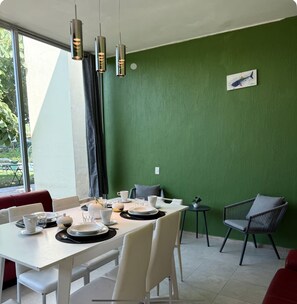 Dining - Luxury Loft Apartment 2 (Jal.)