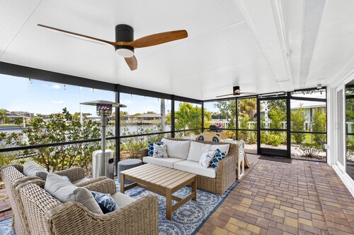Canalfront 3BR Heated Pool With Boat Lift