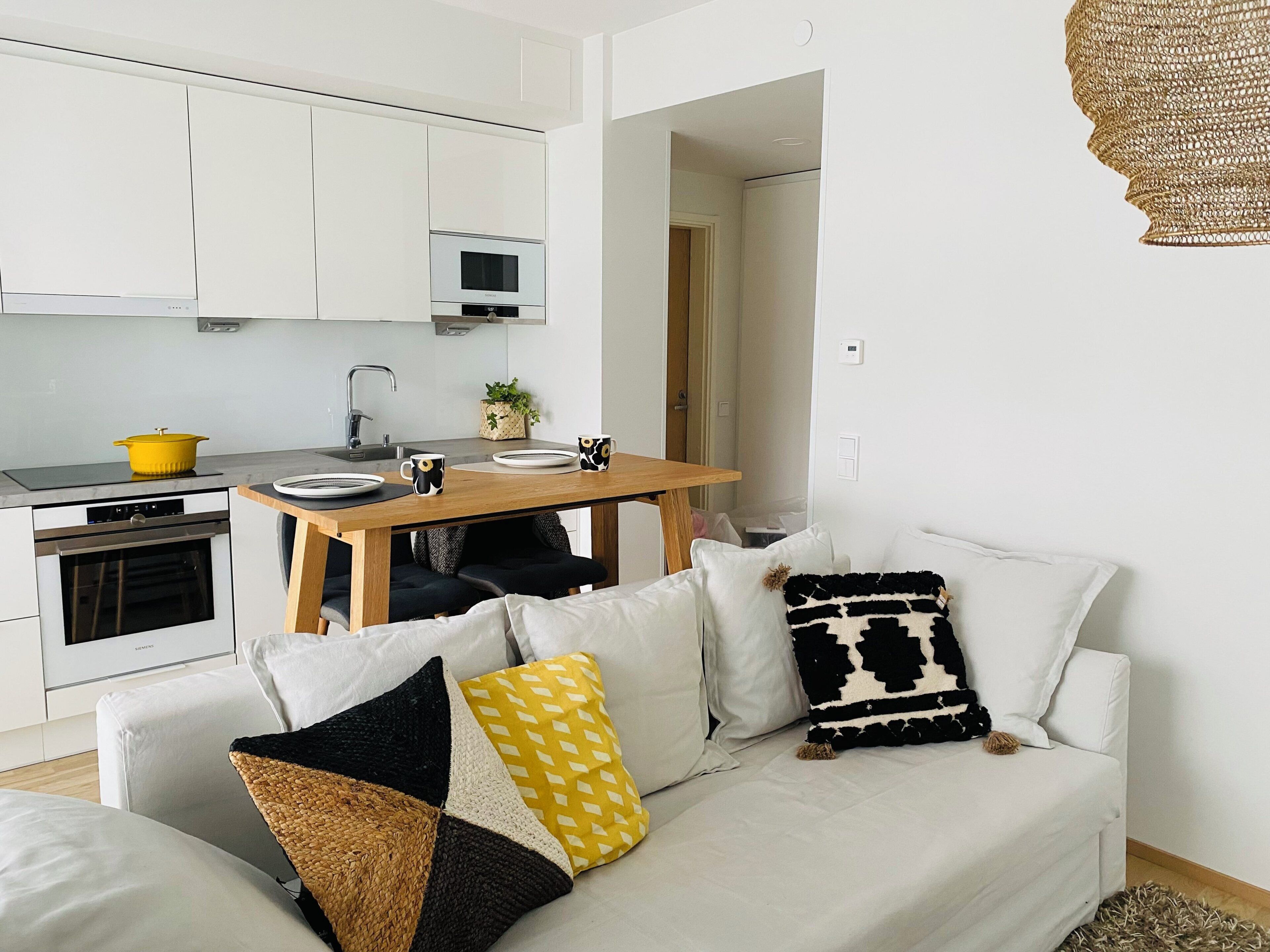 Apartment, 1 Bedroom, Accessible | Living room