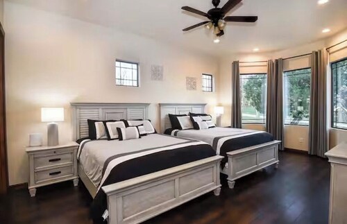 Spacious 5-bedroom Grand Estate in beautiful New Braunfels