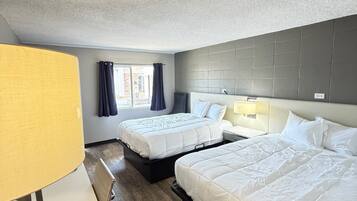 Room, 2 Queen Beds, Non Smoking