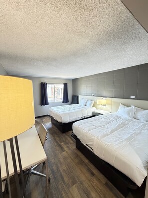 Room, 2 Queen Beds, Non Smoking