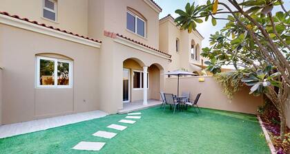 Serene 2 Bed Villa | Lush Garden l Family Friendly