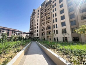 Exterior - Luxury Living 1 Bed l Pool View l Burj Al Arab (Madinat Jumeirah Living)