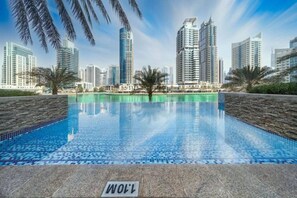 Pool - Vibrant 2 Bed l City Skyline Views l Marina Walk (Dubai Marina)