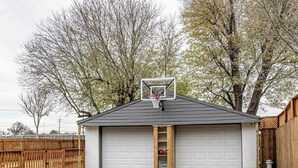 Unclassified image, 3 of 26, button - Louisville Charmer | Pet Friendly, Fenced Yard & Deck (Louisville)