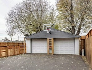 Property grounds - Louisville Charmer | Pet Friendly, Fenced Yard & Deck (Louisville)