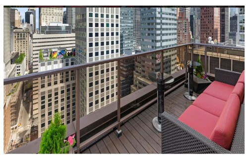 Cozy 1-br/1bt/1lr resort in amazing Mid Town with fitness room and AC