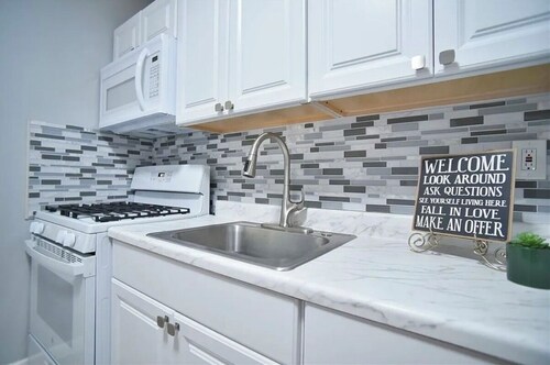 Cozy 1-bedroom studio in Spencerport with AC