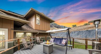 3-bedroom house in Mākaha Valley with possibility to add ADU if available