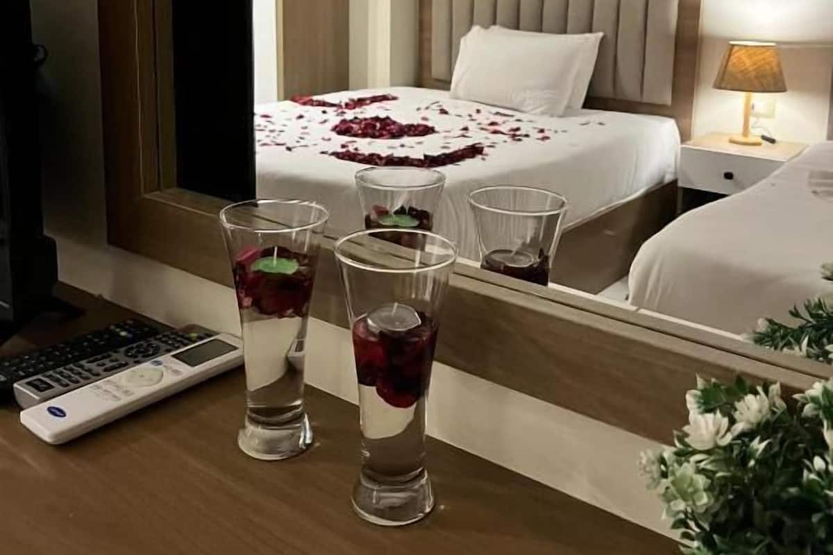 Superior Single Room, City View