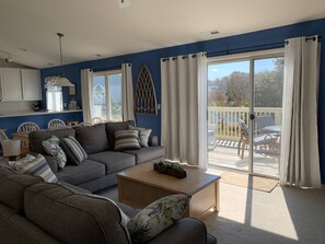 TV - New Listing in 2026. Spring Lake Condo with Pool Sleeps 6. Close to Beach! (Rehoboth Beach)