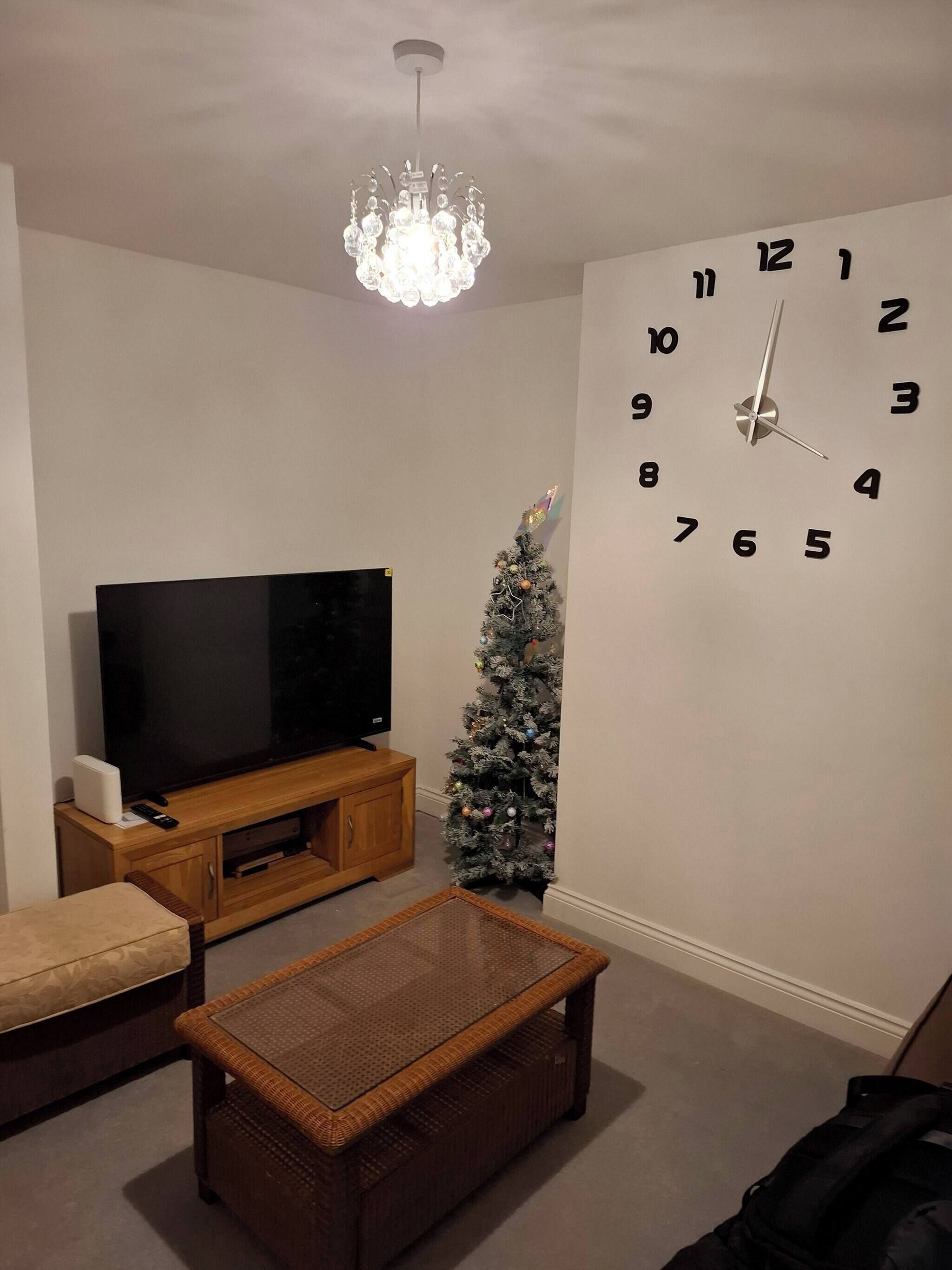 Casa, 2 dormitoris, pati | Sala d'estar