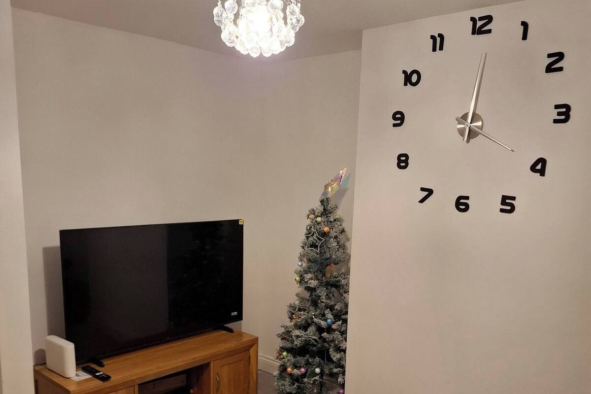 Casa, 2 dormitoris, pati | Sala d'estar