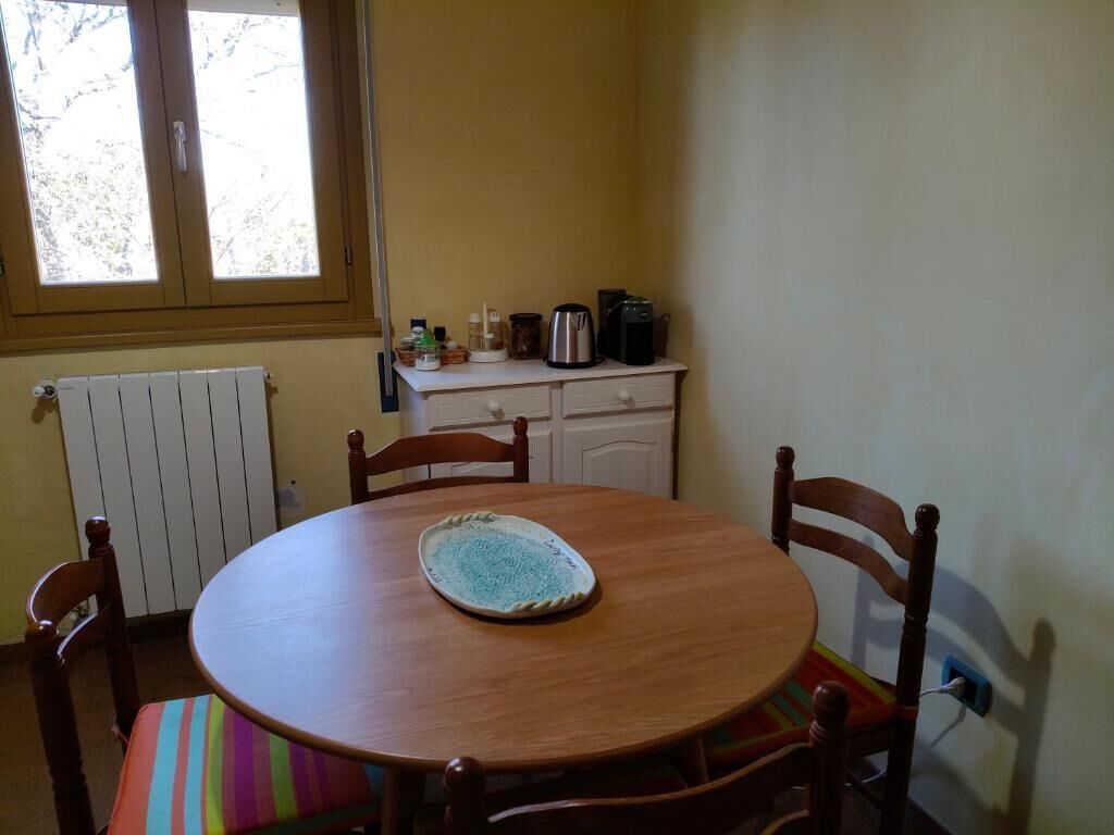 Apartamento Confort, patio, vistas al jardín | Zona de estar | Televisión LED de 40 pulgadas con canales digitales