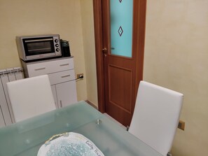 Comfort Apartment, Patio, Hill View | Living area | 40-inch LED TV with digital channels - COUNTRY HOUSE (Mafalda)