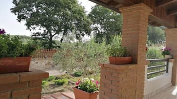 Comfort Apartment, Patio, Garden View | Terrace/patio