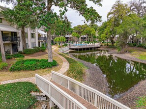 Property grounds - 2BR Parkside Villa - Walk to Coligny (Hilton Head Island)