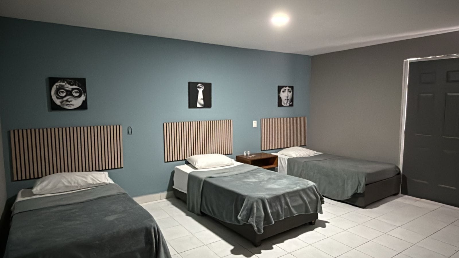 Habitación cuádruple básica