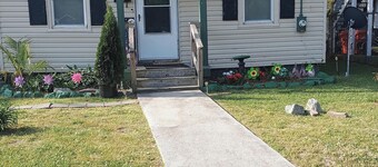 Welcoming 2-bedroom house in charming Elizabeth City perfect for relaxing