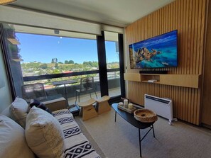 TV, offices - HOM I Wifi, Parking, Calefaccion, Cerca del Centro (Puerto Varas)