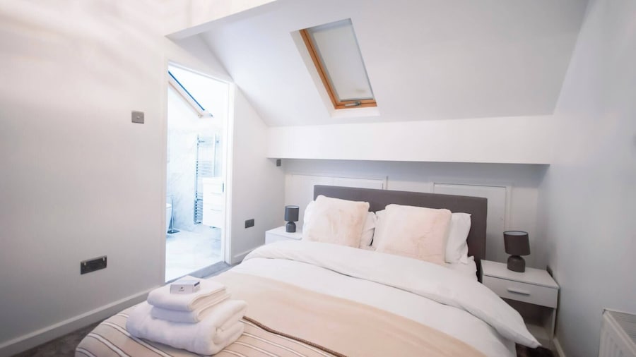 Free Parking - Hayes - Heathrow - Luxe 3BR Family -contractor Stay