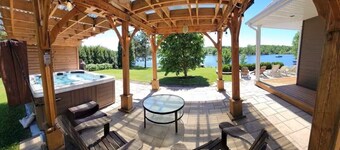 Magnifique chalet Lac-Kénogami Saguenay - Chalet AYALA with spa and private beach