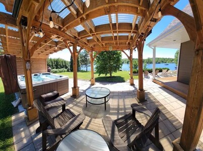 Magnifique chalet Lac-Kénogami Saguenay - Chalet AYALA with spa and private beach