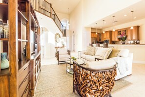 Living area - Welcome to your slice of paradise in beautiful Naples Florida (Naples)