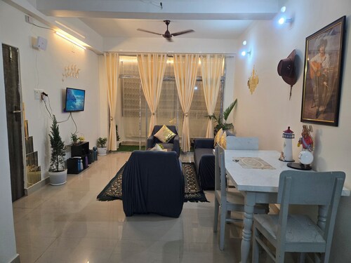 3 BHK PRIVATE APARTMENT 