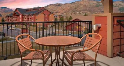 1BR, Sleep 4, Club Wyndham Steamboat Springs, Ski Shuttle, Pool/Spa