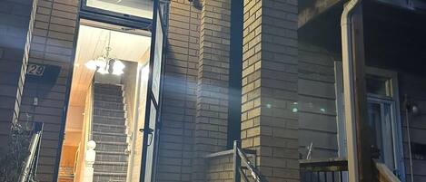 تفاصيل الفندق من الخارج