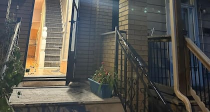 Dow's Lake Downtown Ottawa, entire house