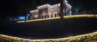 Elove Resort Private Hideaway on 6 Serene Acres