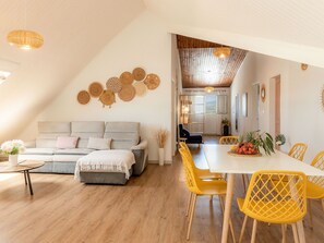 Living area - House with sea and mountain view - 6 guests (Saint-Louis)