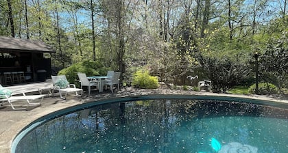 Perfect 1-bedroom campground in welcoming Southbury for outdoor fun